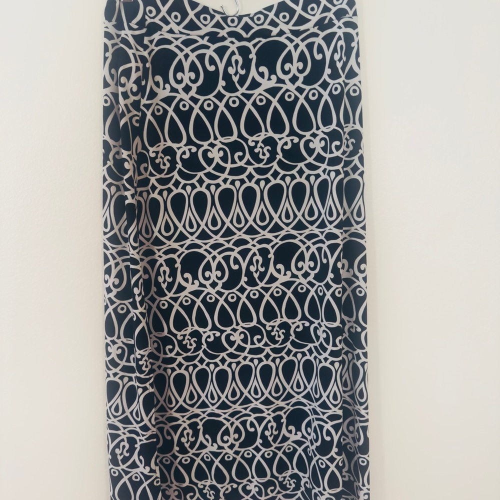White House Black Market Navy and White Scroll Maxi Skirt